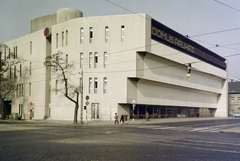 Hungary, Budapest XIII., Lehel utca - Róbert Károly körút sarok, Domus Áruház. Jobbra a Tar utca., 1975, Faragó György, Budapest, colorful, Fortepan #261405