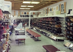 1980, Faragó György, colorful, shoe store, Fortepan #261426