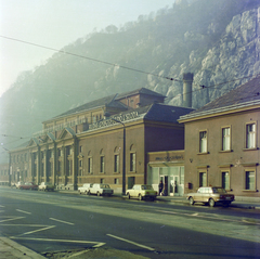 Hungary, Budapest I., Szent Gellért rakpart, Rudas fürdő., 1979, Faragó György, Budapest, colorful, car park, Fortepan #261454