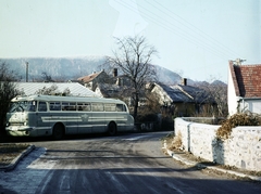 Magyarország,Balaton, Badacsonytomaj, Iskola utca a Római út felől., 1974, Faragó György, autóbusz, Ikarus 55, színes, Fortepan #261500