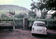 Magyarország,Balaton, Badacsonytomaj,Badacsony, előtérben a kaputól jobbra a Park utca., 1962, Faragó György, rendszám, Trabant 600, üdülőhely, Fortepan #261514