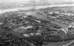 Magyarország, Budapest, légifotó a Csepeli Szabadkikötő I. medencéjéről és a Merkur telepről., 1963, MHSZ, légi felvétel, Budapest, Fortepan #26169