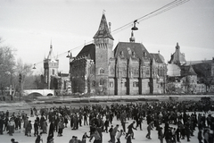 Hungary, Budapest XIV., Műjégpálya, háttérben a Vajdahunyad vára., 1955, Faragó György, skating, monument, Budapest, Fortepan #261692