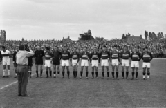 Magyarország, Budapest XIX., a Budapesti Honvéd SE újjáalakított pályája 1957.augusztus 24., Budapesti Honvéd – Tatabánya 1:2. A Budapesti Honvéd játékosai, balról jobbra Bozsik József, Faragó Lajos, Tichy Lajos, Babolcsay György, Törőcsik Ferenc, Kazinczy László, Törőcsik István, Dudás Zoltán, Bányai Nándor, Machos Ferenc, Budai II László., 1957, Faragó György, Budapest, híres ember, futballcsapat, sportoló, Fortepan #261799