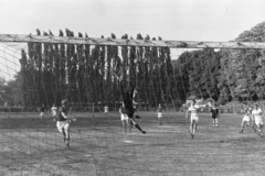 Magyarország, Esztergom, Prímás-sziget, a felvétel a MIM-Vasas pályáján készült., 1959, Faragó György, futballpálya, Fortepan #261954