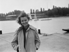 Hungary, Balatonfüred, kikötő., 1955, Gyulai Gaál Krisztián, port, smile, sailboat, boat, Fortepan #262106