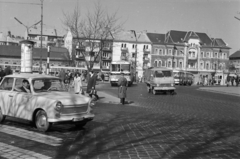 Magyarország, Budapest II., Széll Kálmán (Moszkva) tér., 1972, Gyulai Gaál Krisztián, Trabant 601, rendszám, Ikarus-márka, Budapest, autóbusz, Ikarus 556, Ikarus 180, Fortepan #262154