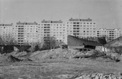 Magyarország, Óbuda, Budapest III., a Szőlőkert utca (megszűnt) - Kiscelli utca - Pacsirtamező (Korvin Ottó) utca határolta bontási terület, háttérben a Vörösvári út - Kórház utca közötti házak láthatók., 1972, Gyulai Gaál Krisztián, panelház, épületbontás, Budapest, Fortepan #262156