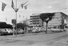 Olaszország, Viareggio, Piazza Giuseppe Mazzini., 1976, Gyulai Gaál Krisztián, Fortepan #262203