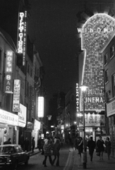 Egyesült Királyság, London, Great Windmill Street, jobbra a Windmill Cinema., 1972, Gyulai Gaál Krisztián, utcakép, neonreklám, éjszaka, Fortepan #262409