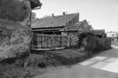 Magyarország, Óbuda, Budapest III., a Pacsirtamező (Korvin Ottó) utca bontásra ítélt házai a Kiscelli utca és a Flórián tér között., 1971, Gyulai Gaál Krisztián, Budapest, Fortepan #262431