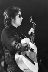 Hungary, Sebő Ferenc a Sebő együttes vezetője., 1975, Gyulai Gaál Krisztián, glasses, guitar, portrait, Fortepan #262495