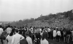 Magyarország, Tabán, Budapest I., Hegyalja út - Sánc utca - Orom utca határolta terület, a május 1-i Mini-Syrius-LGT koncert közönsége., 1973, Gyulai Gaál Krisztián, Budapest, Fortepan #262572