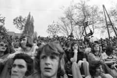 Magyarország, Tabán, Budapest I., Hegyalja út - Sánc utca - Orom utca határolta terület, a május 1-i Mini-Syrius-LGT koncert közönsége., 1973, Gyulai Gaál Krisztián, Best of, Budapest, Fortepan #262574