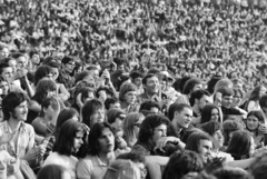 Magyarország, Tabán, Budapest I., Hegyalja út - Sánc utca - Orom utca határolta terület, a május 1-i Mini-Syrius-LGT koncert közönsége., 1973, Gyulai Gaál Krisztián, Budapest, Fortepan #262581