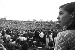 Magyarország, Tabán, Budapest I., Hegyalja út - Sánc utca - Orom utca határolta terület, a május 1-i Mini-Syrius-LGT koncert közönsége., 1973, Gyulai Gaál Krisztián, Budapest, Fortepan #262594