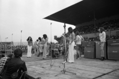 Magyarország, Miskolc, DVTK-stadion, Rockfesztivál. A Generál együttes és a Mikrolied vokál fellépése., 1973, Gyulai Gaál Krisztián, Fortepan #262603