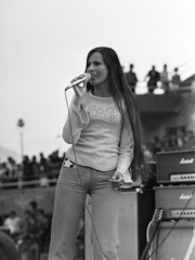 Magyarország, Miskolc, DVTK-stadion, Rockfesztivál. Koncz Zsuzsa., 1973, Gyulai Gaál Krisztián, Fortepan #262619