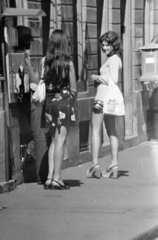 1975, Gyulai Gaál Krisztián, street view, letter box, miniskirt, Fortepan #262703