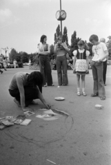 Austria, Vienna, Vorplatz Prater / Riesenradplatz, a Práter bejáratánál, 1975, Gyulai Gaál Krisztián, watch, chalk, photography, Fortepan #262756