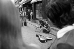 Sweden, Stockholm, a felvétel a Västerlånggatan 66. szám előtt készült., 1975, Gyulai Gaál Krisztián, street music, Fortepan #262770