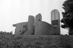 France, Ronchamp, a Le Corbusier tervei alapján épített Magasságos Miasszonyunk-kápolna (Chapelle Notre-Dame-du-Haut de Ronchamp)., 1975, Gyulai Gaál Krisztián, modern architecture, church, Fortepan #262815