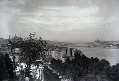 Hungary, Budapest I.,Budapest V., kilátás a Gellért-hegy felől a Döbrentei tér, a Széchenyi Lánchíd és a Parlament felé., 1932, Vincent Till Baumgartner, picture, Budapest, Fortepan #262941