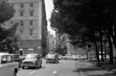 Olaszország, Genova, Viale Paolo Thaon di Revel, szemben a Via Fiume kereszteződése és a Via Colombo torkolata., 1960, Szűcs Attila, útkereszteződés, forgalom, Fortepan #263158