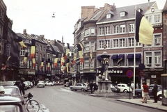 Belgium, Namur, Rue de l'Ange, kicsit jobbra a Pompe de l’Ange / Fontaine de l’Ange., 1963, dr. Lehel Csaba és Jenő, színes, Fortepan #263210