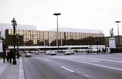 Germany, Berlin, Kelet-Berlin, Schlossplatz (Marx-Engels-Platz), szemben a Köztársasági Palota (Palast der Republik., 1980, Lorkó Fanni, East-Berlin, GDR, Fortepan #263235