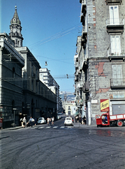 Italy, Naples, Piazza Guglielmo Pepe, szemben a Via del Carmine, balra a Basilica Santuario di Maria Santissima del Carmine Maggiore tornya látható., 1961, Fortepan/Album074, colorful, crosswalk, Fortepan #263306