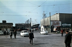 Olaszország, Nápoly, Via Nuova Marina a Corso Giuseppe Garibaldi sarkánál, szemben a kikötő., 1961, Fortepan/Album074, Fiat 500, Pepsi-márka, plakát, teherautó, színes, Fortepan #263308