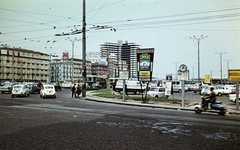 Italy, Naples, Piazza Garibaldi. Jobbra a háttérben Napoli Centrale vasútállomás., 1961, Fortepan/Album074, colorful, ad, scooter, Fortepan #263311