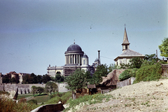 Magyarország, Esztergom, kilátás Szent Tamás-hegyről a Várhegy és a Bazilika felé, jobbra a Beckett Tamás-kápolna., 1969, Fortepan/Album074, színes, kupola, Fortepan #263324