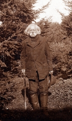 Hungary, a Zichy-kúria parkjának kertésze., 1908, Zichy kúria, Zala, man, moustache, boots, walking cane, stock, hat in hand, old person, Fortepan #263469