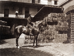 1909, Zichy kúria, Zala, öltöny, lovas, körfolyosó, szalmabála, keménykalap, Fortepan #263852