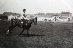 Magyarország, Budapest VIII., Kerepesi út, a Nemzeti Lovarda (Tattersall) területe. Háttérben a Lóvásár utca épületei., 1913, Zichy kúria, Zala, lóverseny, Budapest, Fortepan #263914