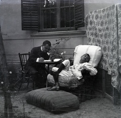 Hungary,Lake Balaton, Siófok, Batthyány utca 22., a felvétel Zichy Zsófia villájának kertjében készült., 1916, Zichy kúria, Zala, folding screen, reading, disabled, Fortepan #263998