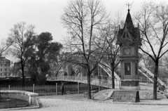 Magyarország, Győr, Bécsi kapu (Erzsébet) tér, Óratorony a Rába folyó feletti Kettős híd hídfőjénél., 1938, Nagy István, Nagy József, Fortepan #264168