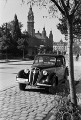 Hungary, Győr, Szent István út, háttérben szemben a Városháza., 1939, Nagy István, DKW Sonderklasse, DKW-brand, Fortepan #264268