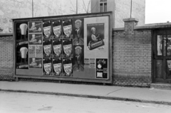 Magyarország, Győr, reklámtábla a Bisinger József sétány 8-as számú beépítetlen telek kerítése előtt., 1940, Nagy István, Nagy József, plakát, Fortepan #264392