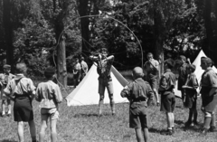 Hungary, Győr, Kiskút, cserkésztábor., 1941, Nagy István, scouting, peeking, sandwich, meal, feat, gaping, tent, Fortepan #264441