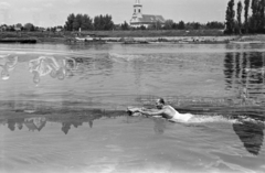 Hungary, Győr, Mosoni-Duna, a túlparton a révfalui Szentháromság-templom látható., 1941, Nagy István, Fortepan #264509