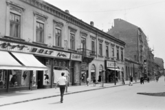 Magyarország, Győr, a Baross Gábor (Lenin) út Arany János utca - Bajcsy-Zsilinszky út közötti házsora., 1966, Nagy István, Nagy József, Fortepan #264582