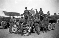 1942, Ladinek Viktor, motorkerékpár, teherautó, Puch GS 350, Rába 38M Botond, csoportkép, Fortepan #264708