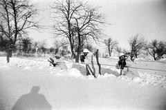 Oroszország, a 3. honvéd gépkocsizó lövészzászlóalj katonái., 1943, Ladinek Viktor, hóköpeny, Fortepan #264760