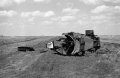 Ukraine, 1941, Horváth József, wreck, armoured car, eastern front, Gerrman brand, Sd.Kfz. 222, Fortepan #265217