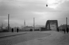 Poland, Kraków, Józef Piłsudski híd (Most Józefa Piłsudskiego) a Visztula (Wisła) folyón, balra a Szent József-templom (Kościół św. Józefa)., 1941, Horváth József, Fortepan #265238