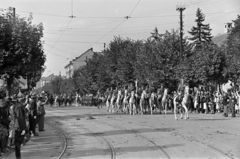 Románia,Erdély, Nagyvárad, Rákóczi út (Calea Republicii) a Gömbös Gyula utca (Strada Brasovului) felől. A felvétel 1940. szeptember 7-én, a kormányzói fogadó ünnepségen, a magyar csapatok bevonulása idején készült., 1940, Horváth József, Fortepan #265400