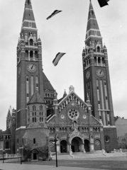 Magyarország, Szeged, Dóm tér, Fogadalmi templom. A felvétel 1940 november 11-én, a Magyar Királyi Horthy Miklós Tudományegyetem megnyitása alkalmával készült., 1940, Horváth József, templom, Fortepan #265518